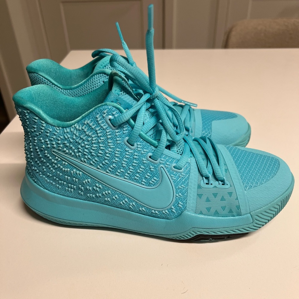 Kyrie Irving Basketball Shoes